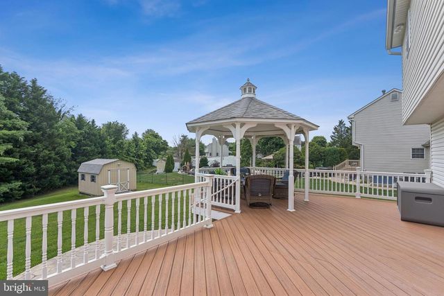 5 TOBY WELLS CT, Delran, NJ 08075