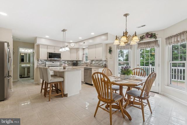 5 TOBY WELLS CT, Delran, NJ 08075