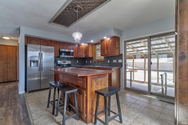 4738 N Echo Lake Circle, Cannelton, IN 47520