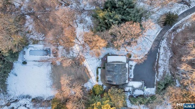 80 Hickory Lane, Closter, NJ 07624