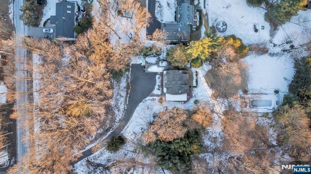 80 Hickory Lane, Closter, NJ 07624
