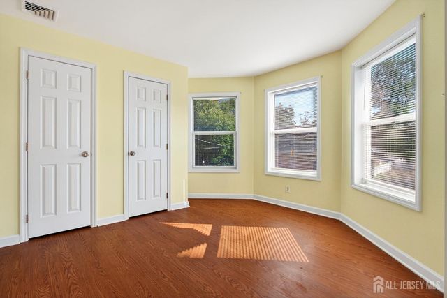 977 Cox Road, North Brunswick, NJ 08902