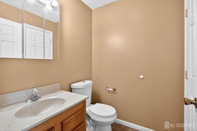 977 Cox Road, North Brunswick, NJ 08902