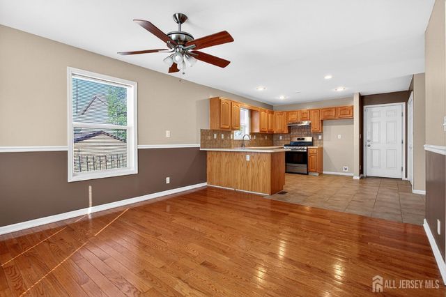 977 Cox Road, North Brunswick, NJ 08902