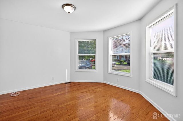 977 Cox Road, North Brunswick, NJ 08902