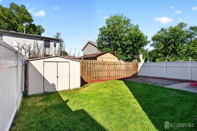 977 Cox Road, North Brunswick, NJ 08902