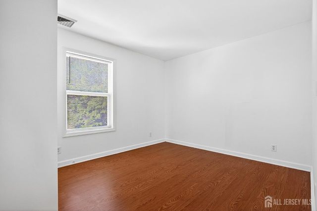 977 Cox Road, North Brunswick, NJ 08902