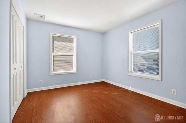 977 Cox Road, North Brunswick, NJ 08902