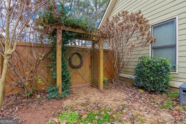 607 Willow Pointe Drive, Dallas, GA 30157