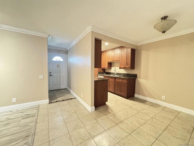 8520 Via Mallorca J, La Jolla, CA 92037
