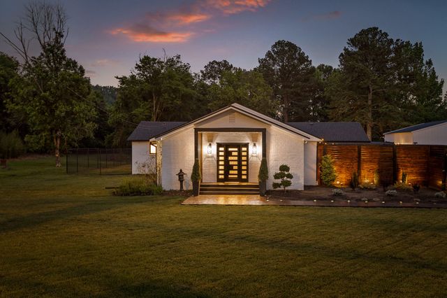 824 Ogrady Drive, Chattanooga, TN 37419