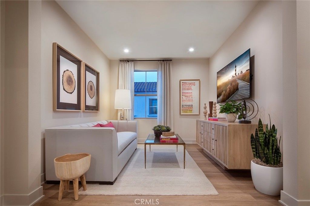 Image 6 of property listing at 205 Birdseye, Irvine, CA 92618