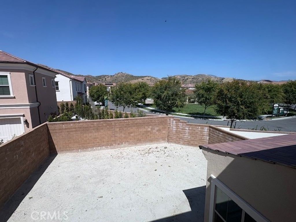 Image 7 of property listing at 205 Birdseye, Irvine, CA 92618