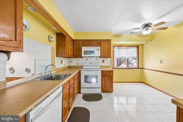 3307 SWEETBRIAR PL, Bensalem, PA 19020