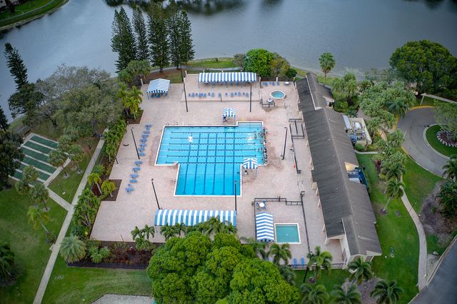 4161 Coral Tree Circle 261, Coconut Creek, FL 33073
