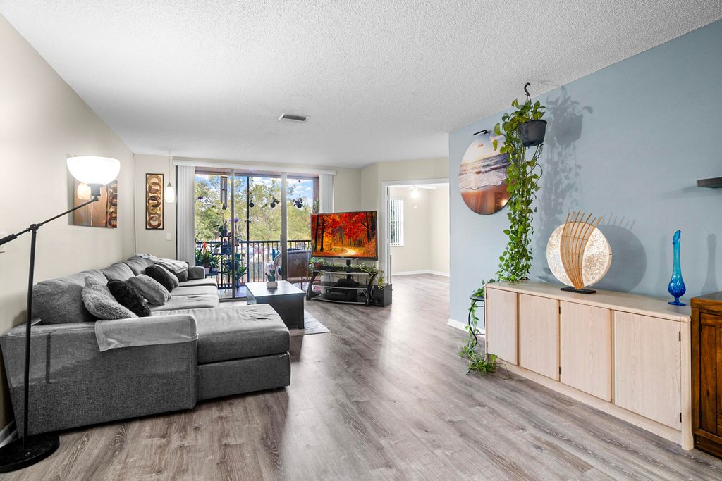 4161 Coral Tree Circle 261, Coconut Creek, FL 33073
