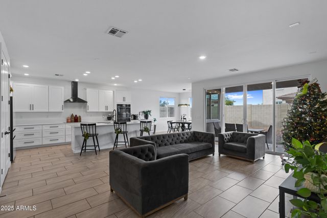 1170 E MEADOWRIDGE Drive, Casa Grande, AZ 85122
