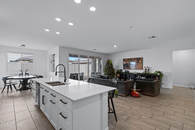 1170 E MEADOWRIDGE Drive, Casa Grande, AZ 85122