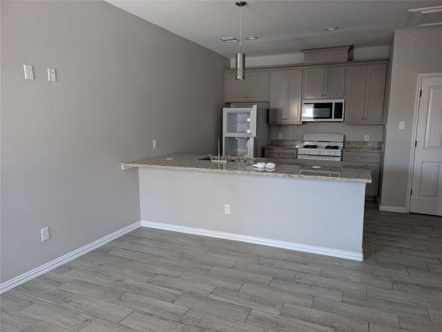 7749 Swiftwater Lane A, Houston, TX 77075