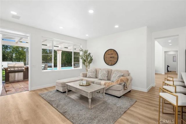 11 Petria, Irvine, CA 92606