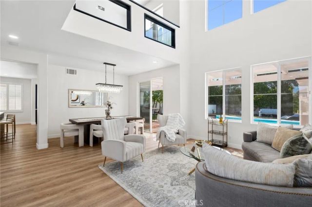 11 Petria, Irvine, CA 92606
