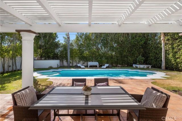11 Petria, Irvine, CA 92606