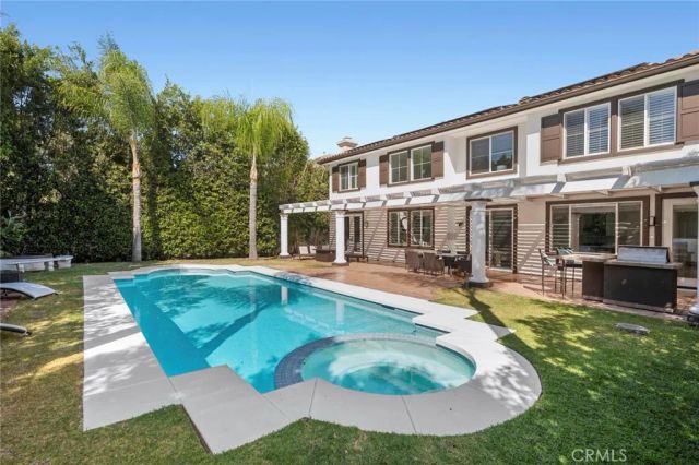 11 Petria, Irvine, CA 92606