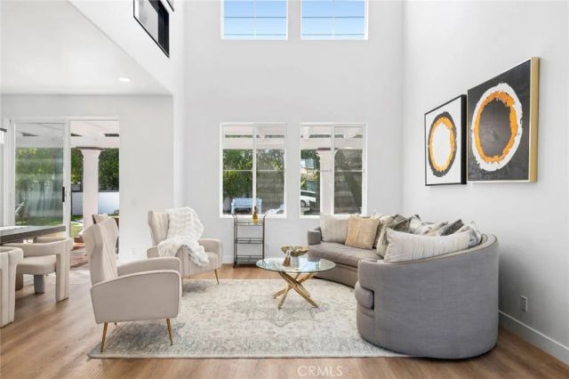 11 Petria, Irvine, CA 92606