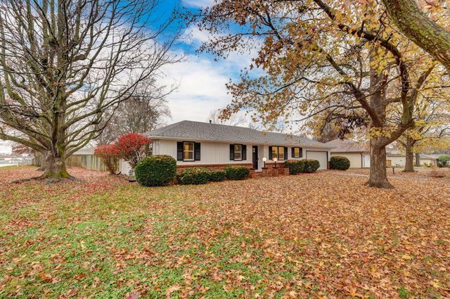 701 Hillcrest Avenue, Nixa, MO 65714