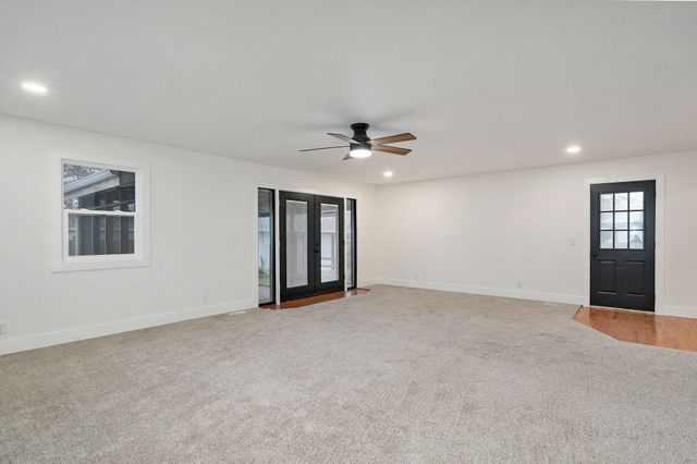 701 Hillcrest Avenue, Nixa, MO 65714