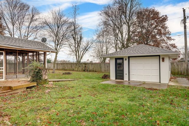 701 Hillcrest Avenue, Nixa, MO 65714