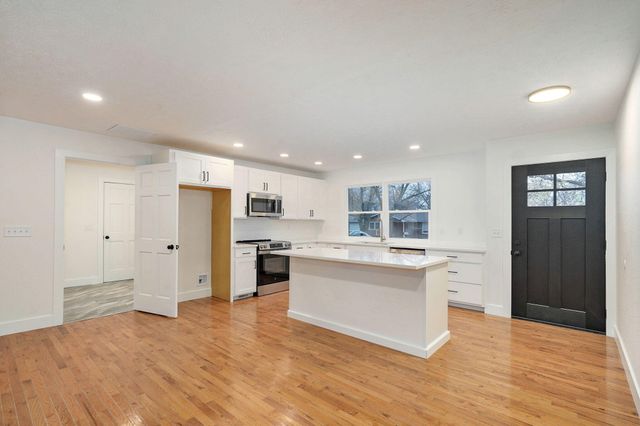 701 Hillcrest Avenue, Nixa, MO 65714