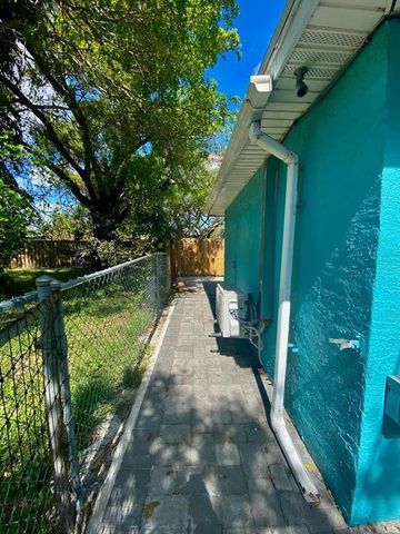 1420 SW 33rd Court, Fort Lauderdale, FL 33315