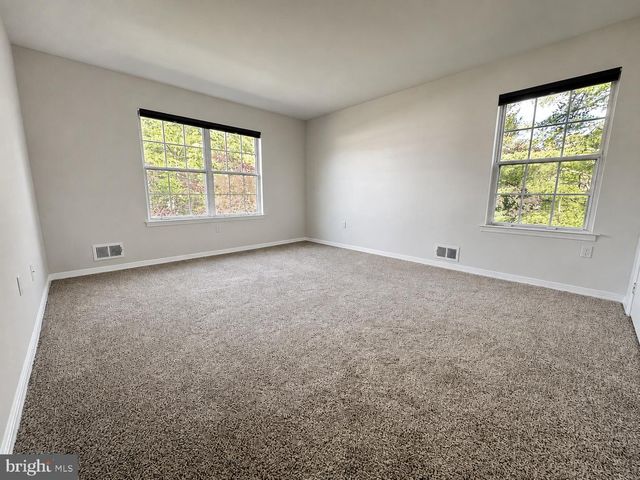 17 BARBERRY CT, Lawrence Township, NJ 08648