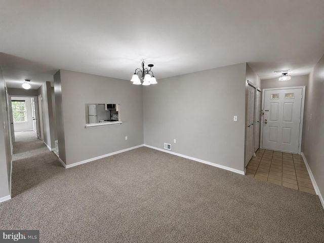 17 BARBERRY CT, Lawrence Township, NJ 08648