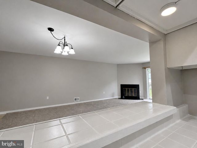 17 BARBERRY CT, Lawrence Township, NJ 08648