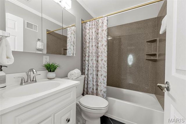 10831 Lawnbrook Drive, Unincorporated, MO 63123