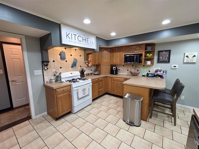 201 S Elm Street, White Pigeon, MI 49099