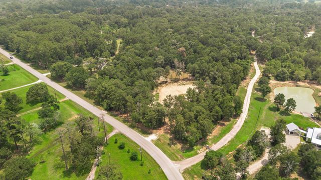28171 Joseph Rd, Hockley, TX 77447