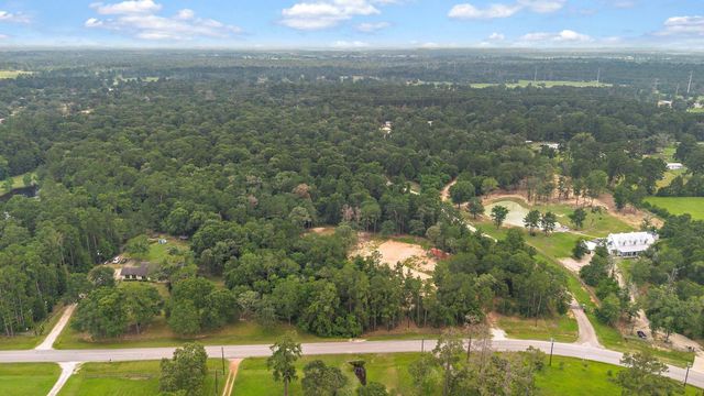 28171 Joseph Rd, Hockley, TX 77447