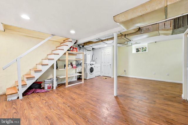 102 ROCK GLEN RD, Wynnewood, PA 19096
