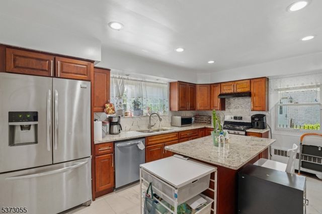 384 S Harrison St, East Orange City, NJ 07018