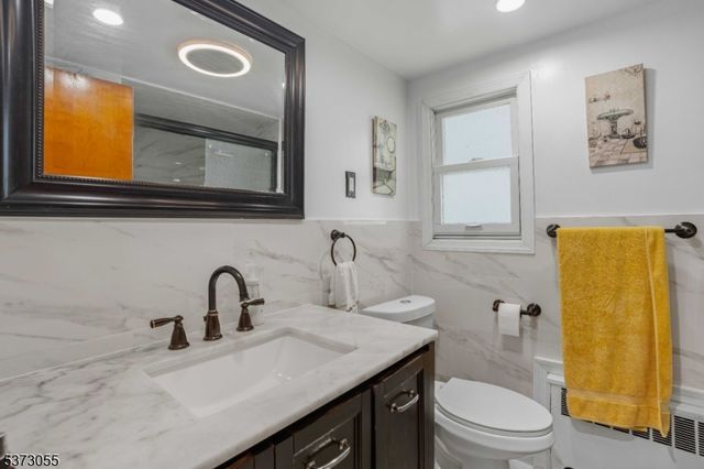 384 S Harrison St, East Orange City, NJ 07018