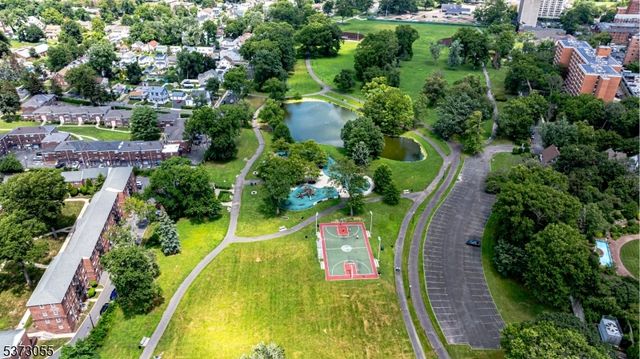 384 S Harrison St, East Orange City, NJ 07018