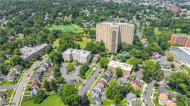 384 S Harrison St, East Orange City, NJ 07018