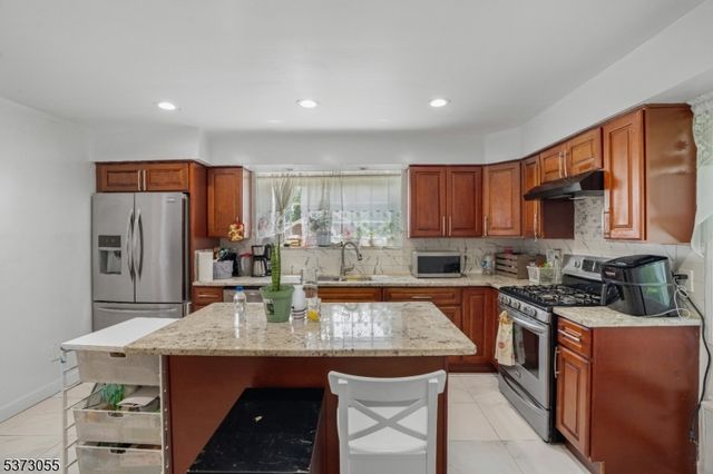 384 S Harrison St, East Orange City, NJ 07018