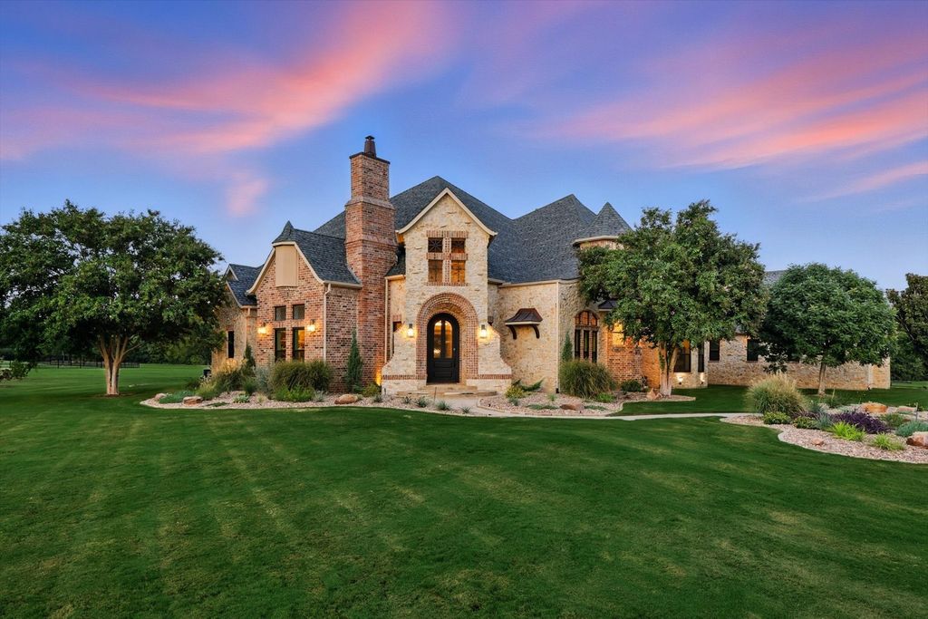 850 Manor Drive, Argyle, TX 76226