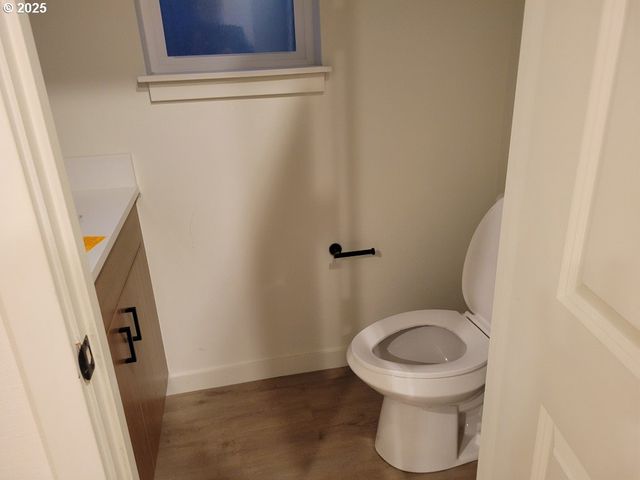 12088 Se PINE St, Portland, OR 97216