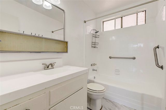 1835 N Alexandria Boulevard 7, Los Angeles, CA 90027