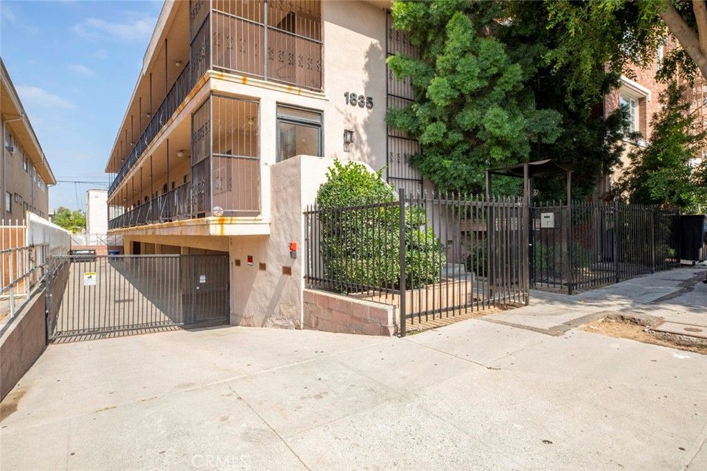 1835 N Alexandria Boulevard 7, Los Angeles, CA 90027